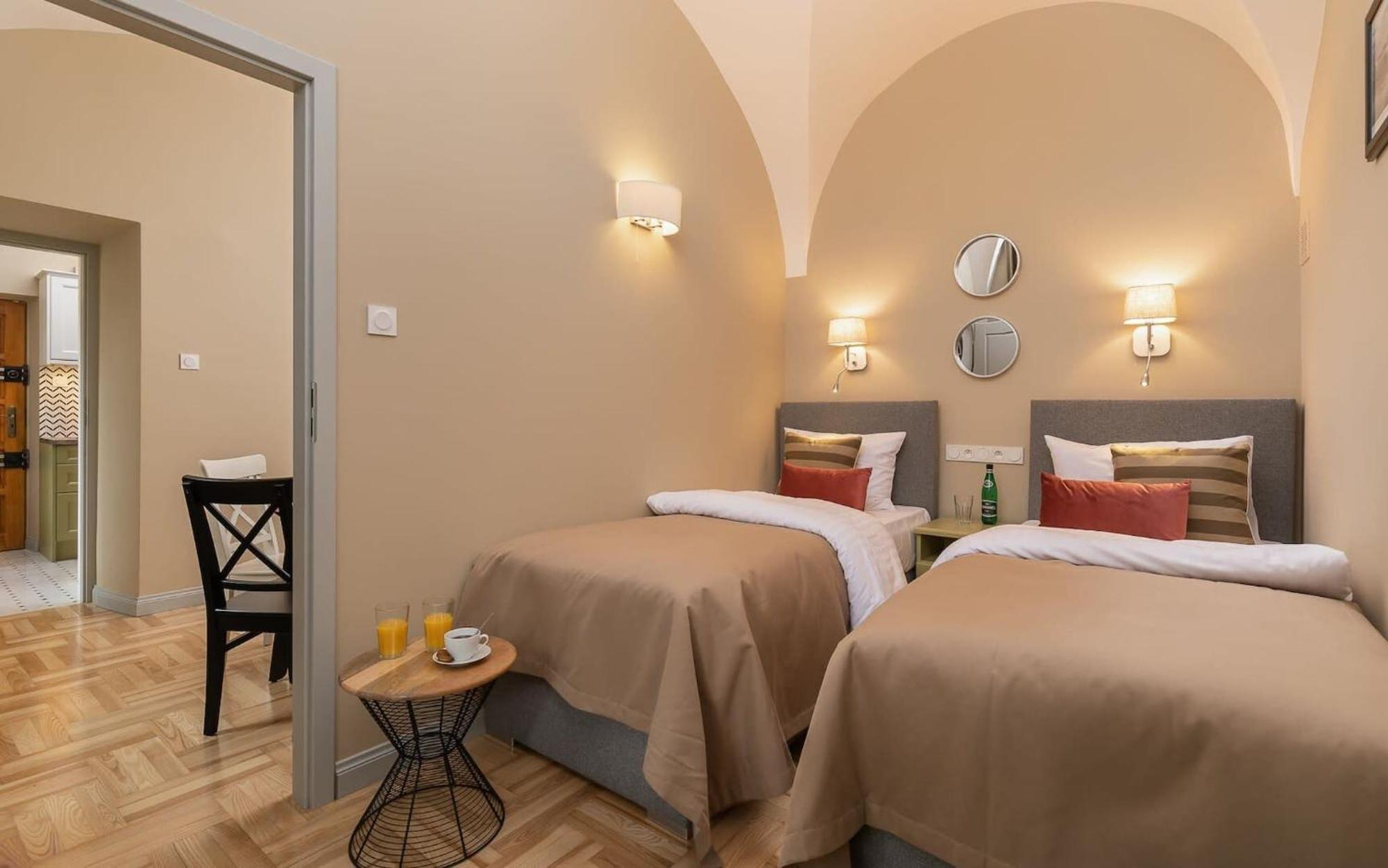 Rent Like Home - Krakowskie Przedmiescie 12 Варшава Экстерьер фото